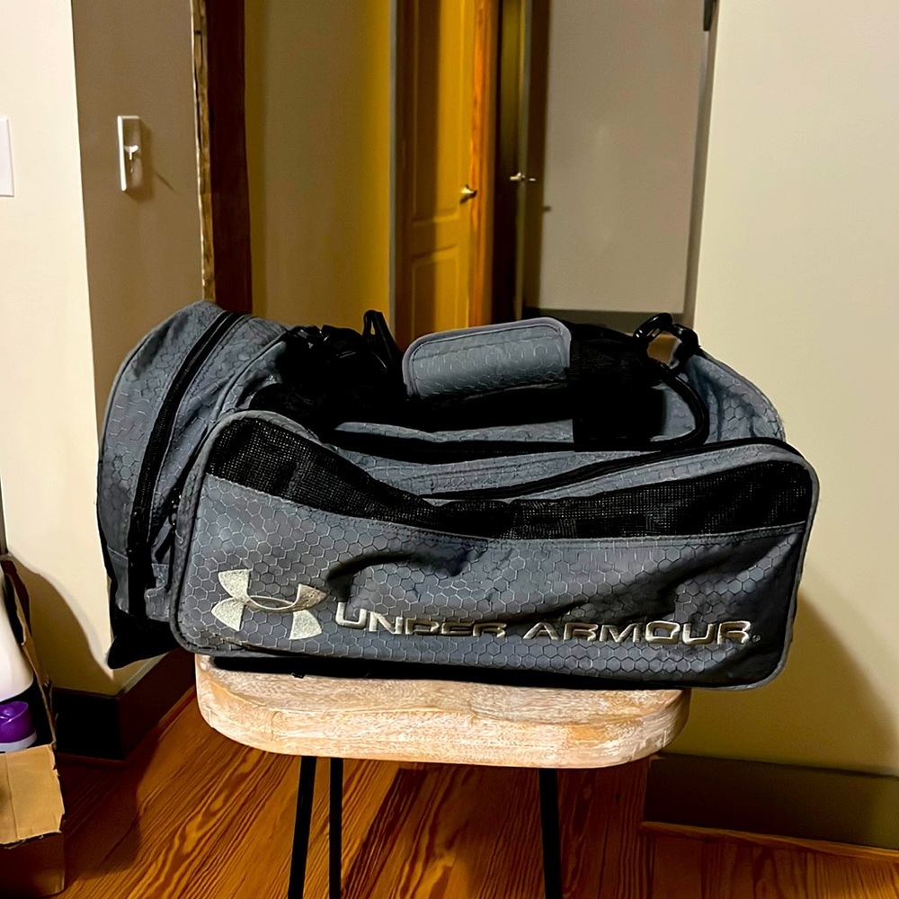 Large Under Armor duffel bag
